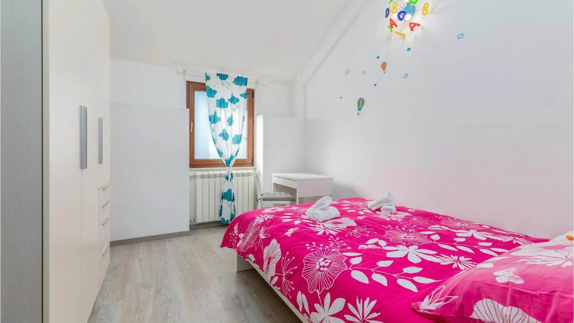 3 Bedroom Cozy Home In Svetvincenat Holiday home