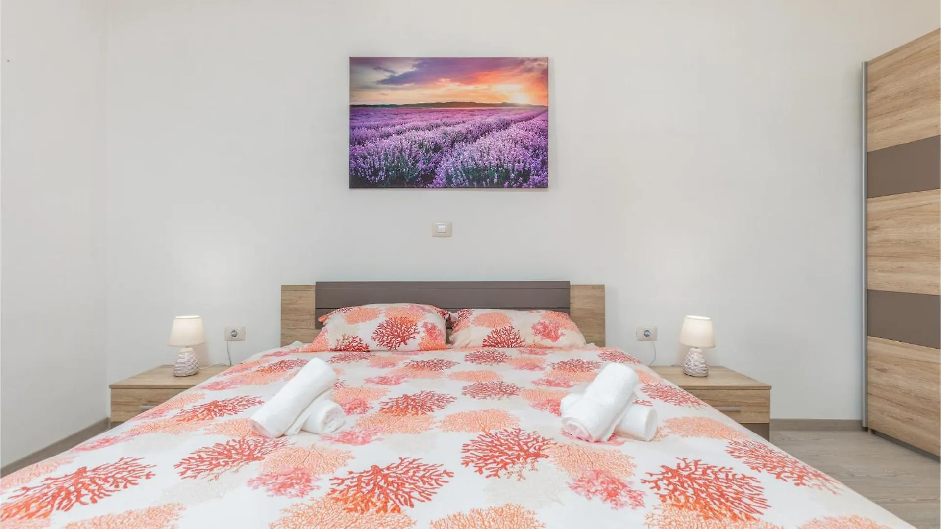 3 Bedroom Cozy Home In Svetvincenat 0*,