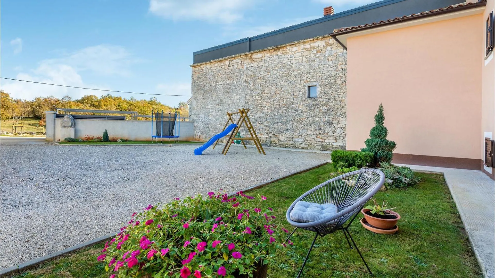 3 Bedroom Cozy Home In Svetvincenat Croatia
