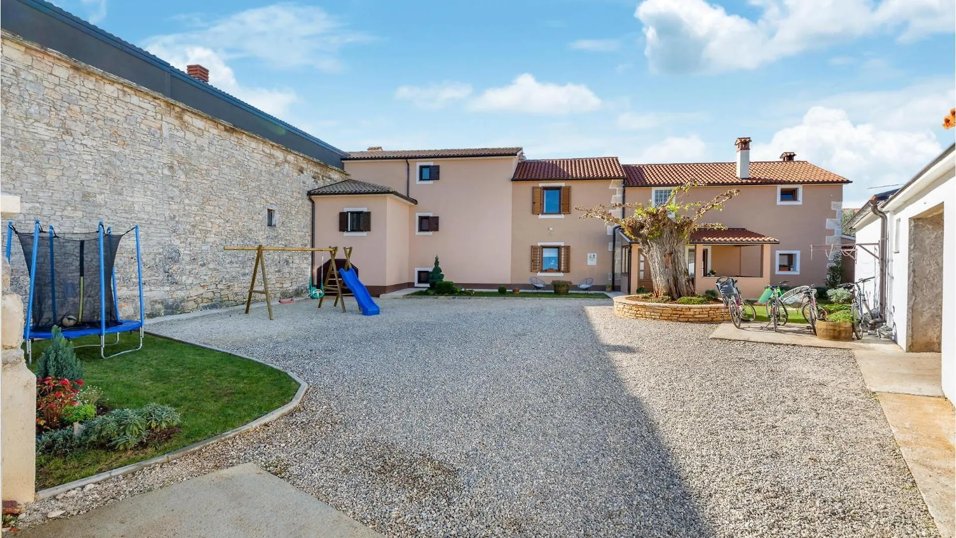 Holiday home 3 Bedroom Cozy Home In Svetvincenat Croatia